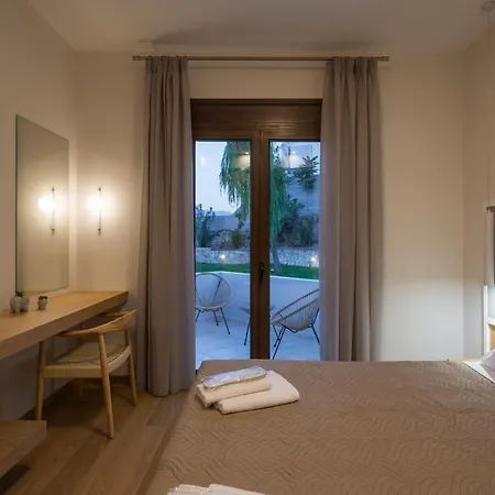 别墅 Wisdom - Elegant & Homely With Pool, Galatas *