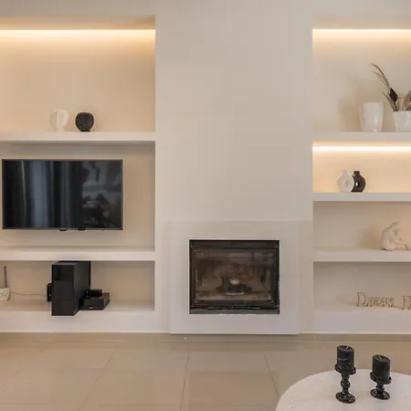 Wisdom - Elegant & Homely With Pool, Galatas * 干尼亞